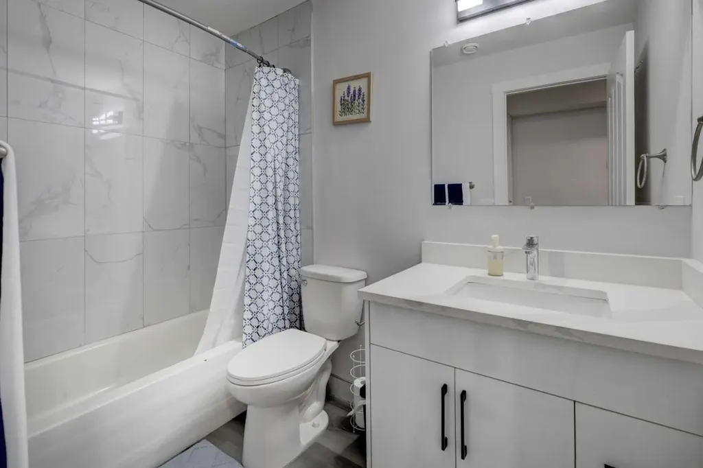 17 Royal Birch Way NW Calgary AB T3G 5X8