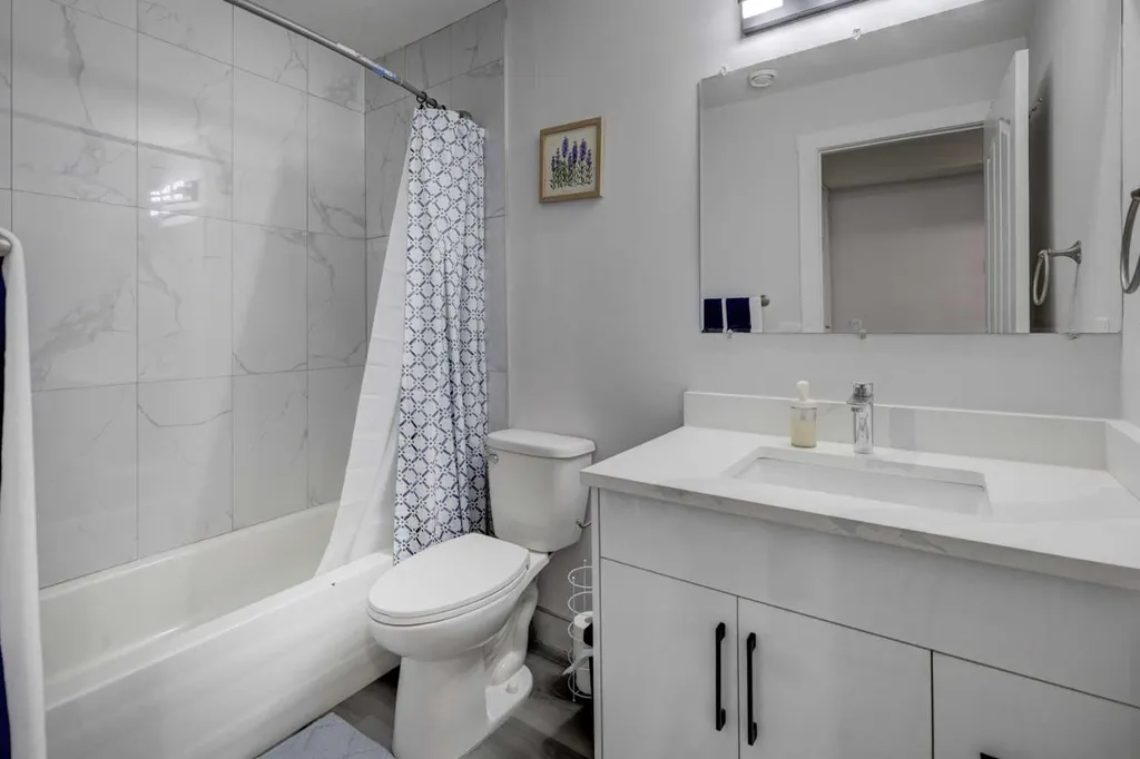 17 Royal Birch Way NW Calgary AB T3G 5X8