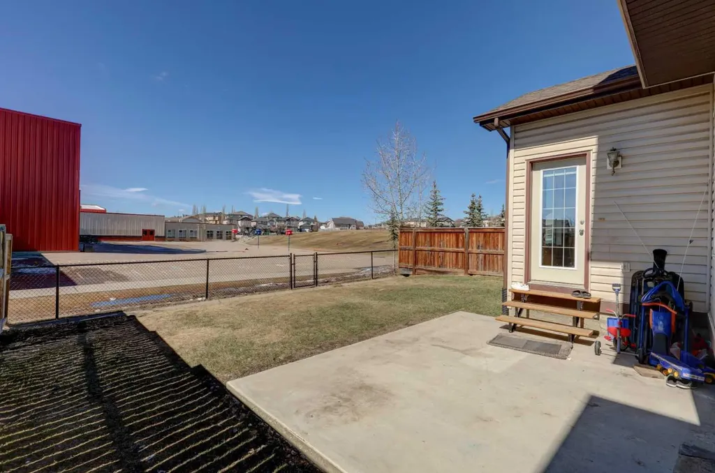 17 Royal Birch Way NW Calgary AB T3G 5X8