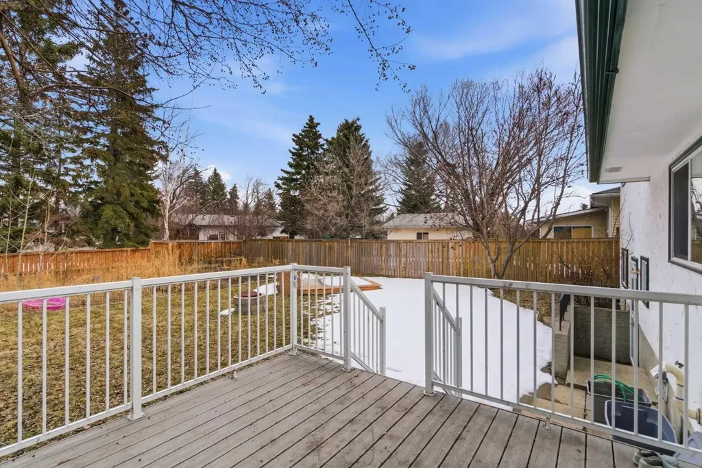5048 Dalhart Road NW Calgary AB T3A 1V8