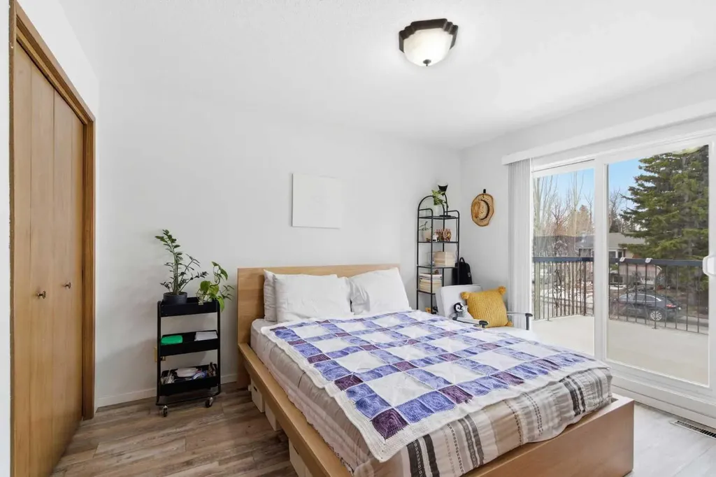 5048 Dalhart Road NW Calgary AB T3A 1V8
