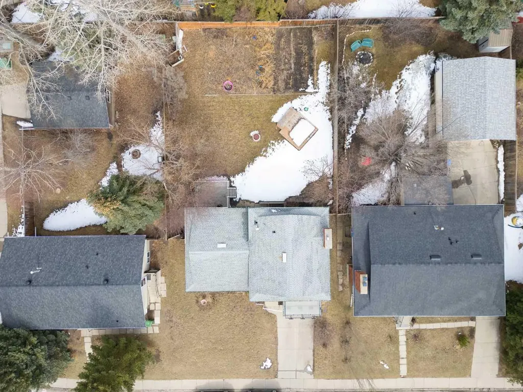 5048 Dalhart Road NW Calgary AB T3A 1V8