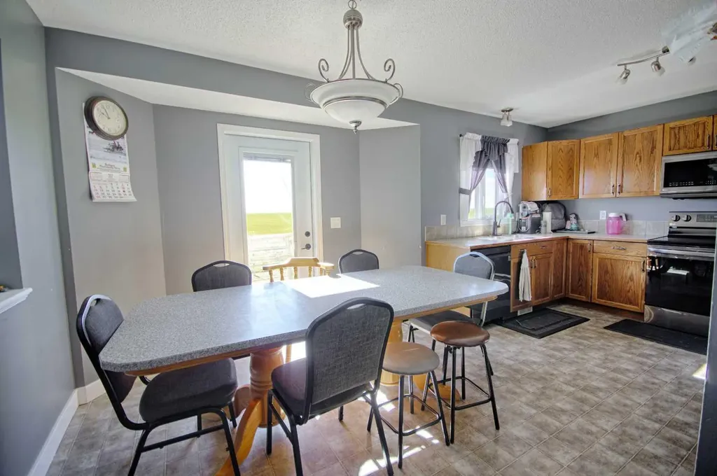 142081 Rr 192 Rural Taber M.d. Of AB T0K 0V0