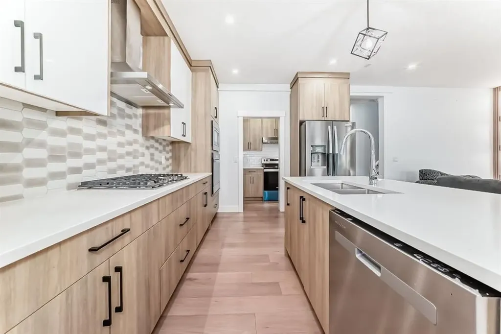 127 Saddlecrest Grove NE Calgary AB T3J2K3