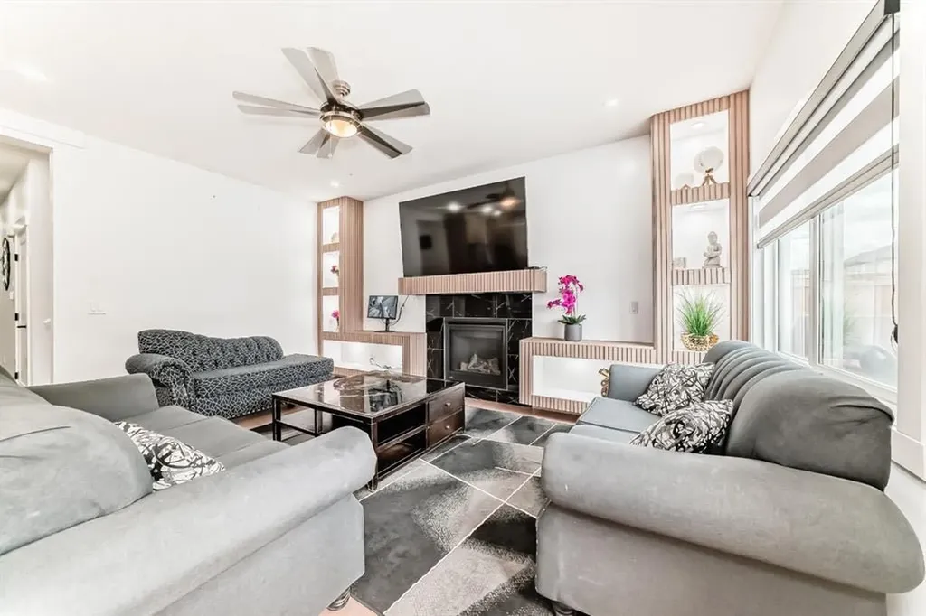 127 Saddlecrest Grove NE Calgary AB T3J2K3