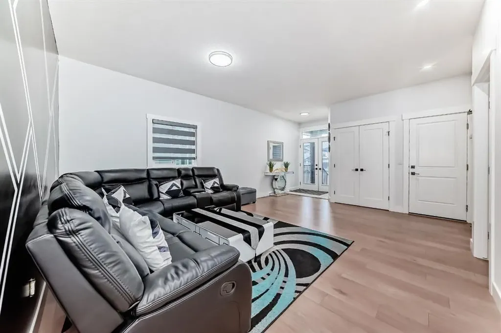 127 Saddlecrest Grove NE Calgary AB T3J2K3