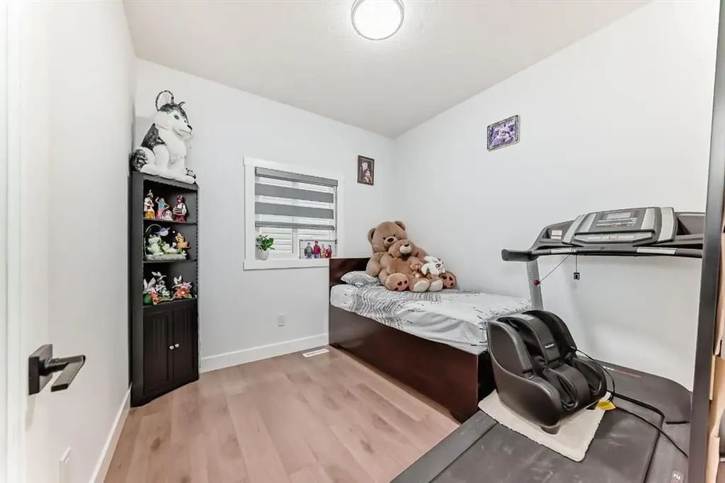 127 Saddlecrest Grove NE Calgary AB T3J2K3