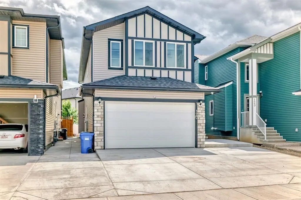 127 Saddlecrest Grove NE Calgary AB T3J2K3