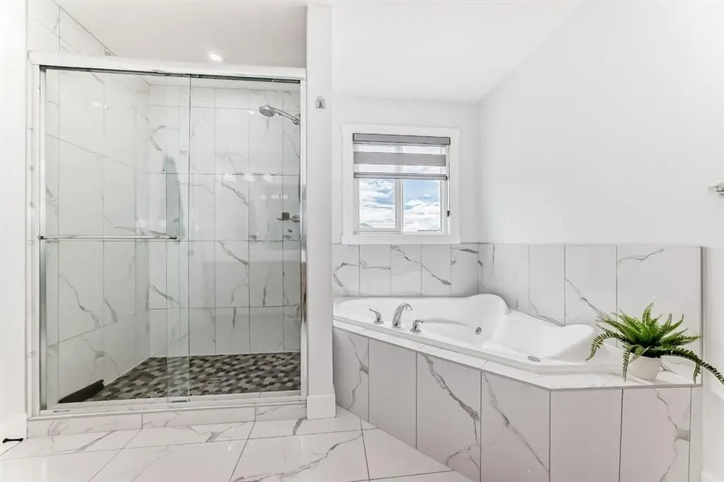 127 Saddlecrest Grove NE Calgary AB T3J2K3