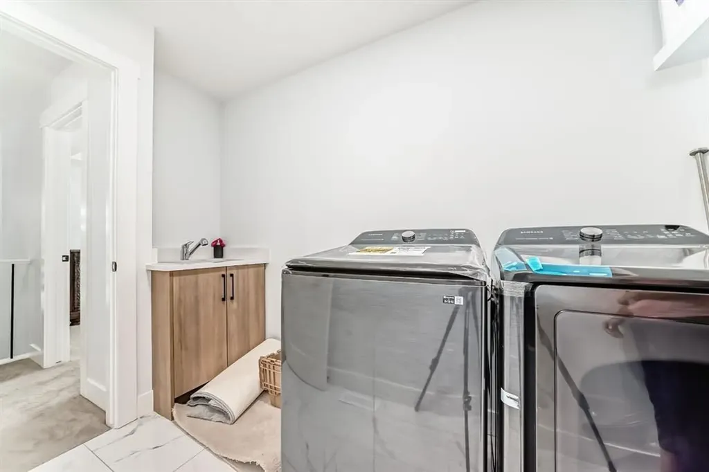 127 Saddlecrest Grove NE Calgary AB T3J2K3
