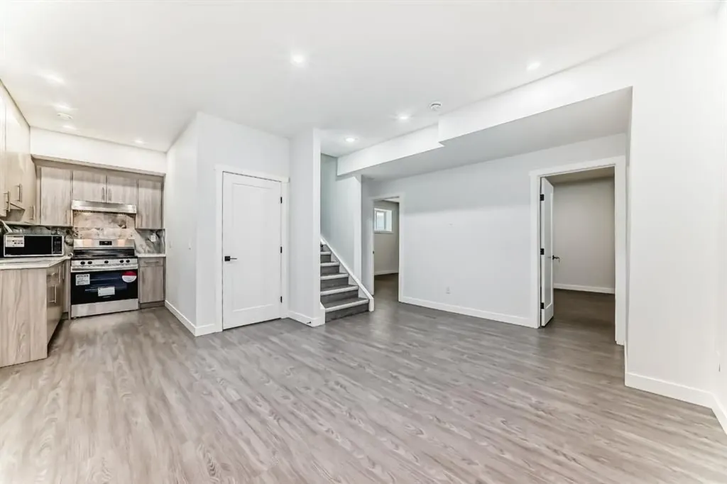 127 Saddlecrest Grove NE Calgary AB T3J2K3