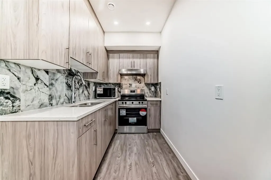 127 Saddlecrest Grove NE Calgary AB T3J2K3