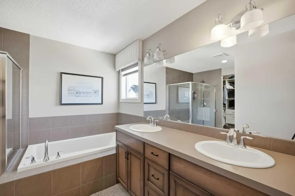 21 Savanna Green NE Calgary AB T3J0V9