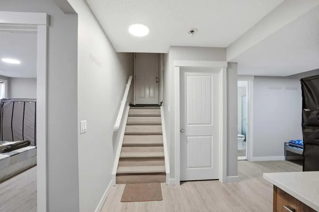 21 Savanna Green NE Calgary AB T3J0V9