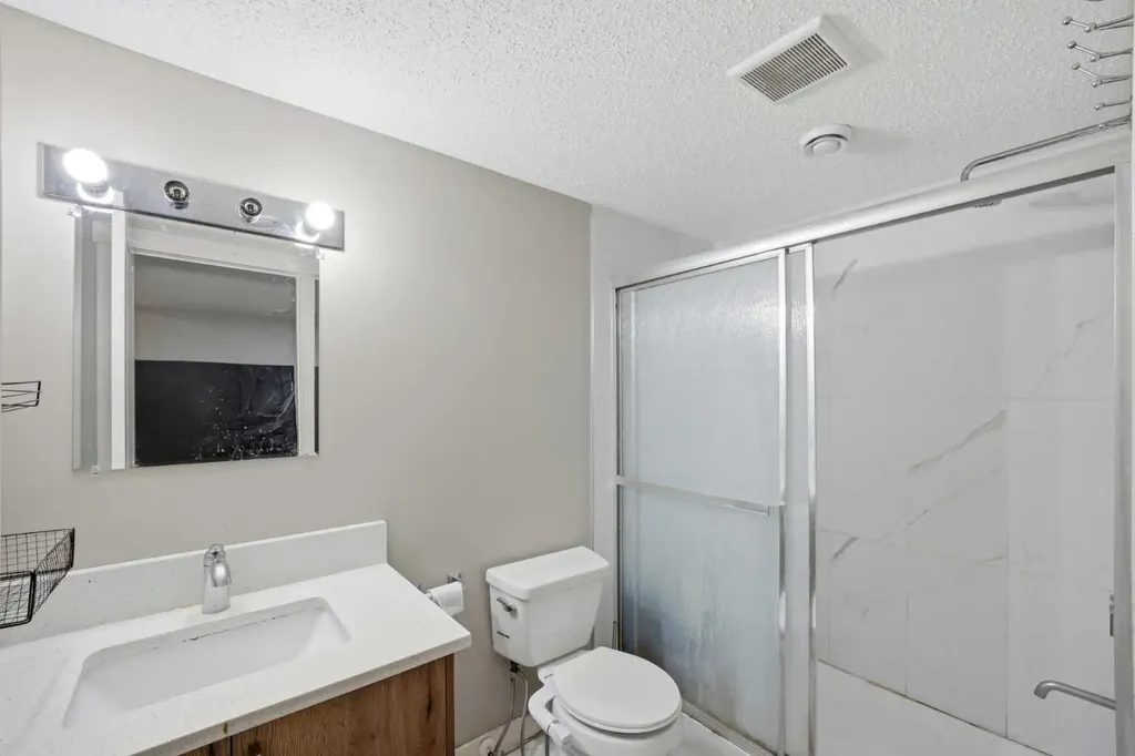 21 Savanna Green NE Calgary AB T3J0V9