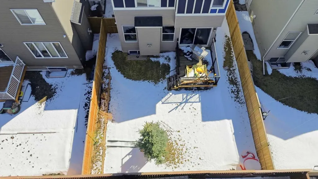 21 Savanna Green NE Calgary AB T3J0V9