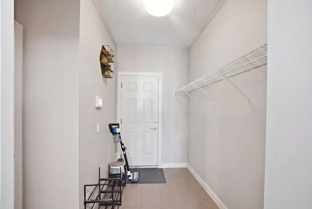 21 Savanna Green NE Calgary AB T3J0V9