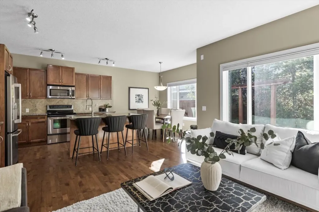 133 Sage Valley Close NW Calgary AB T3R 0E3