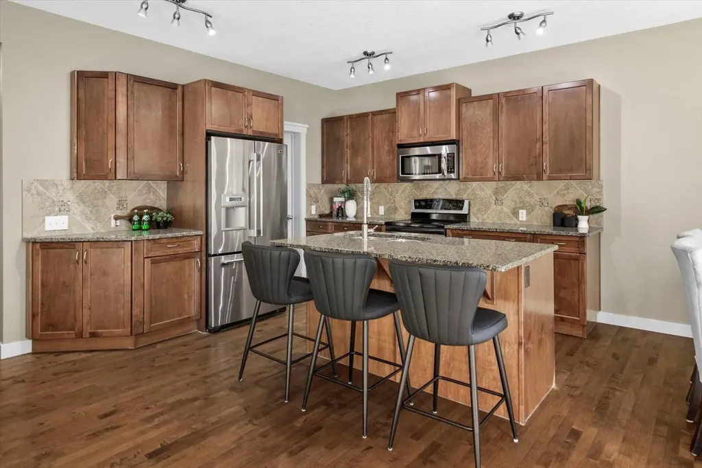 133 Sage Valley Close NW Calgary AB T3R 0E3
