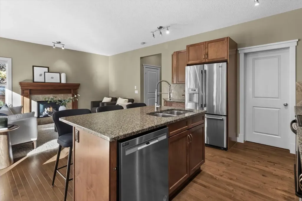 133 Sage Valley Close NW Calgary AB T3R 0E3
