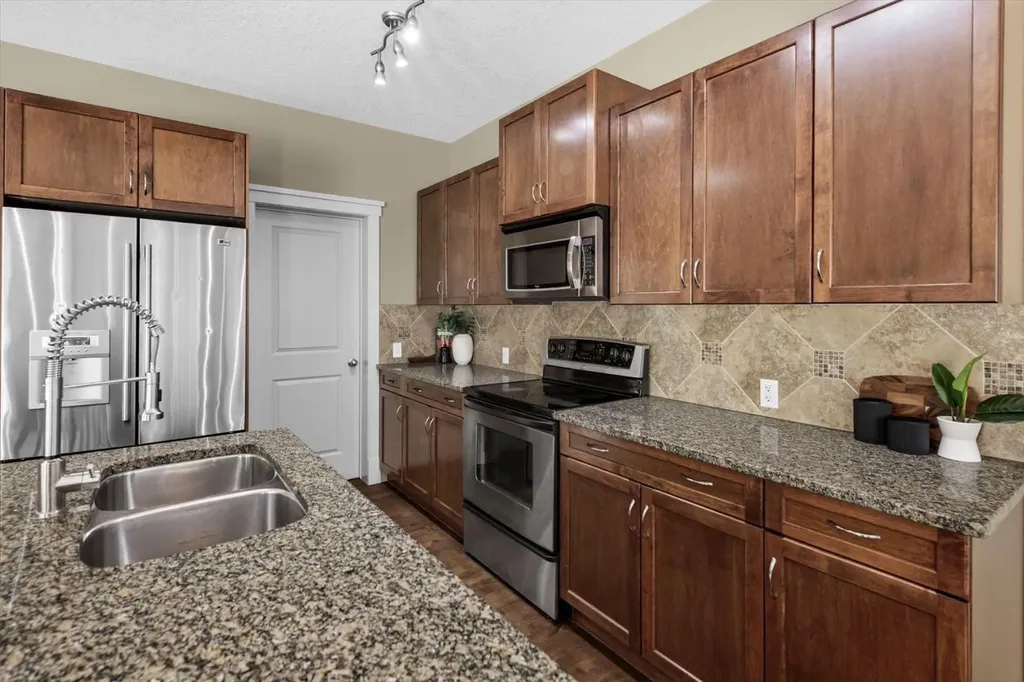 133 Sage Valley Close NW Calgary AB T3R 0E3