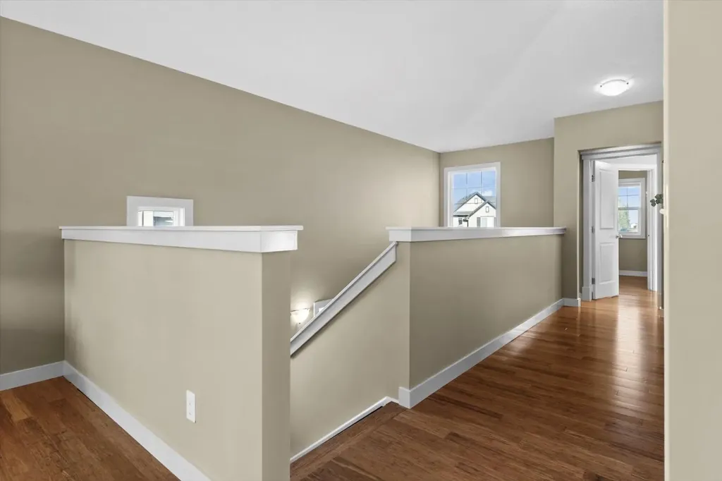 133 Sage Valley Close NW Calgary AB T3R 0E3
