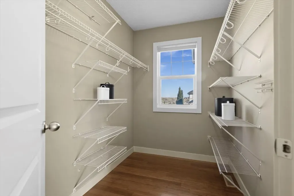 133 Sage Valley Close NW Calgary AB T3R 0E3