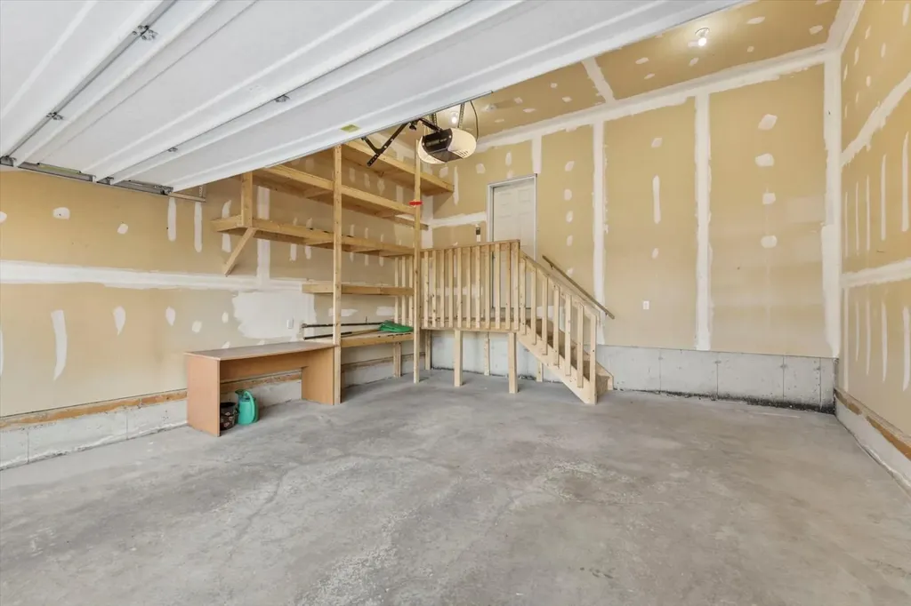 133 Sage Valley Close NW Calgary AB T3R 0E3