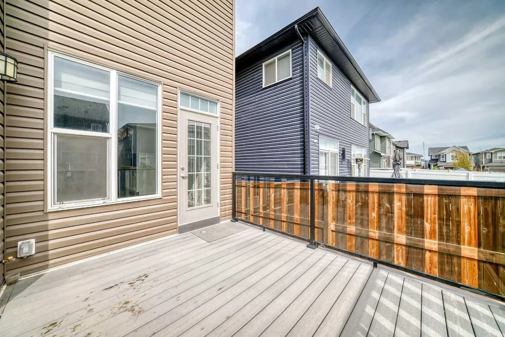 84 Evansfield Close NW Calgary AB T3P 1V7