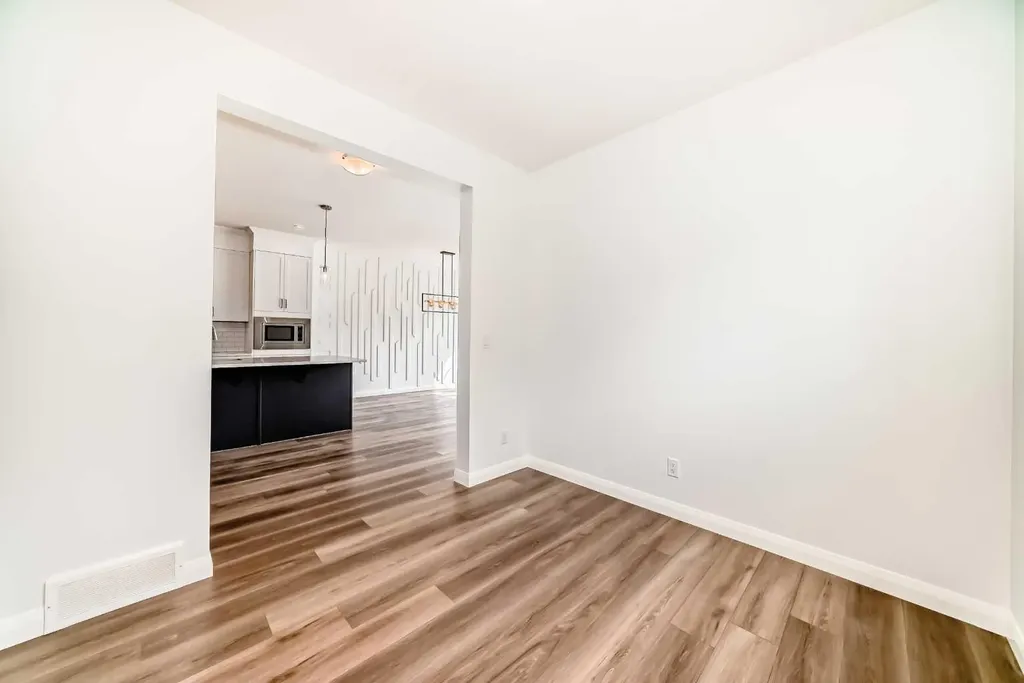 84 Evansfield Close NW Calgary AB T3P 1V7