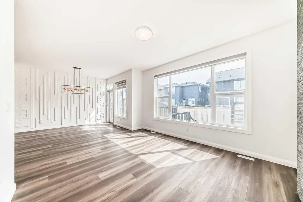 84 Evansfield Close NW Calgary AB T3P 1V7
