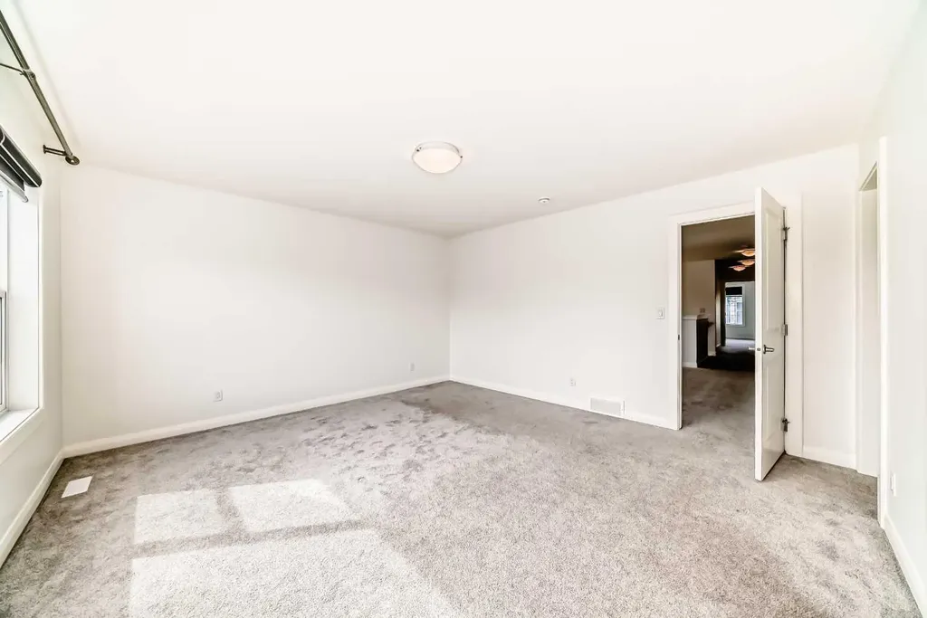 84 Evansfield Close NW Calgary AB T3P 1V7