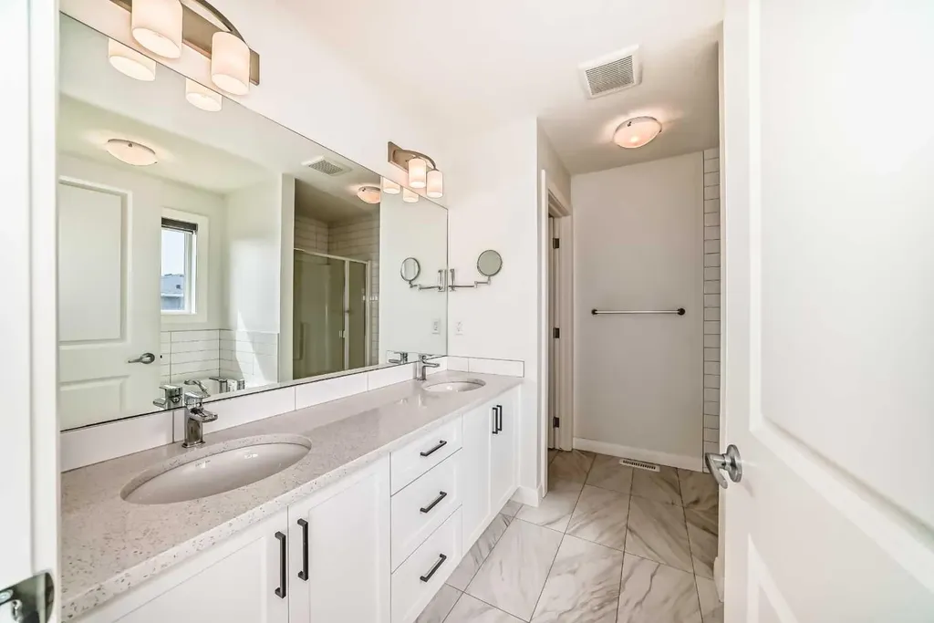 84 Evansfield Close NW Calgary AB T3P 1V7