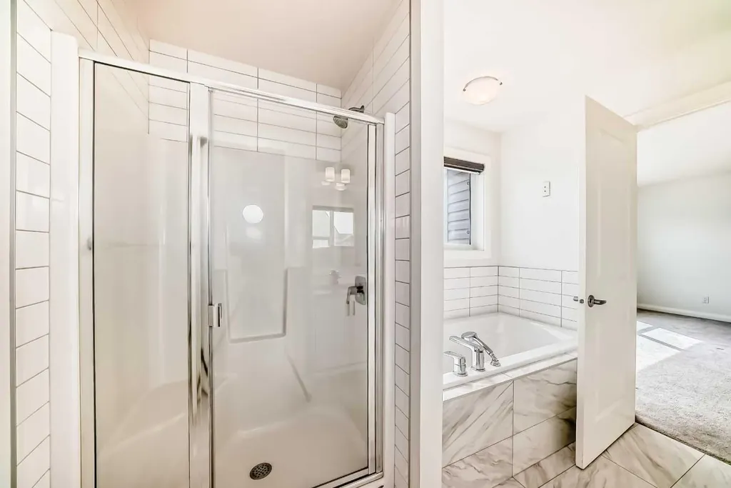 84 Evansfield Close NW Calgary AB T3P 1V7