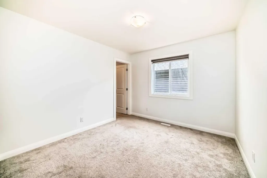 84 Evansfield Close NW Calgary AB T3P 1V7