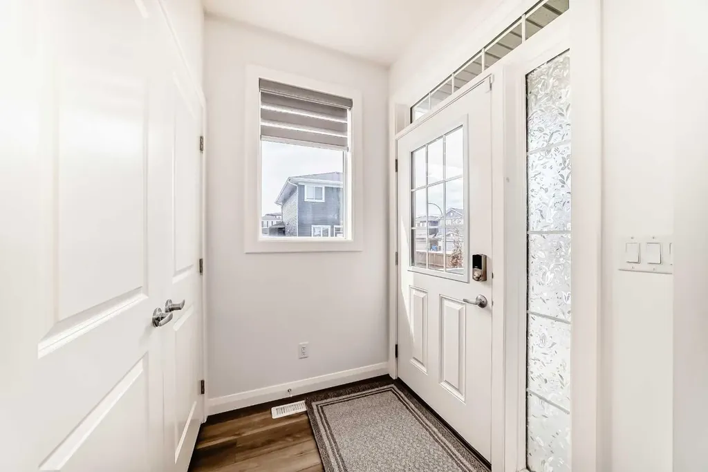 84 Evansfield Close NW Calgary AB T3P 1V7