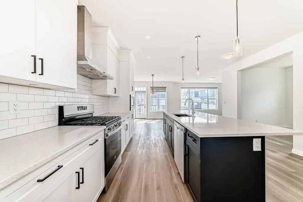 84 Evansfield Close NW Calgary AB T3P 1V7