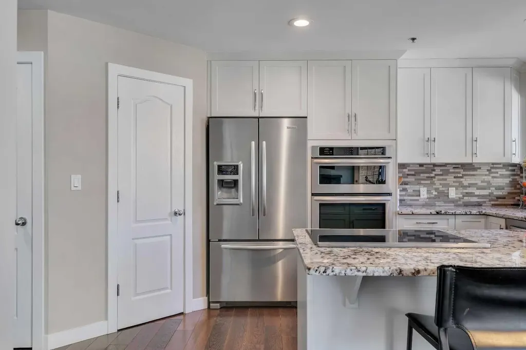 916 19 Avenue SW Calgary AB T2T 0H7