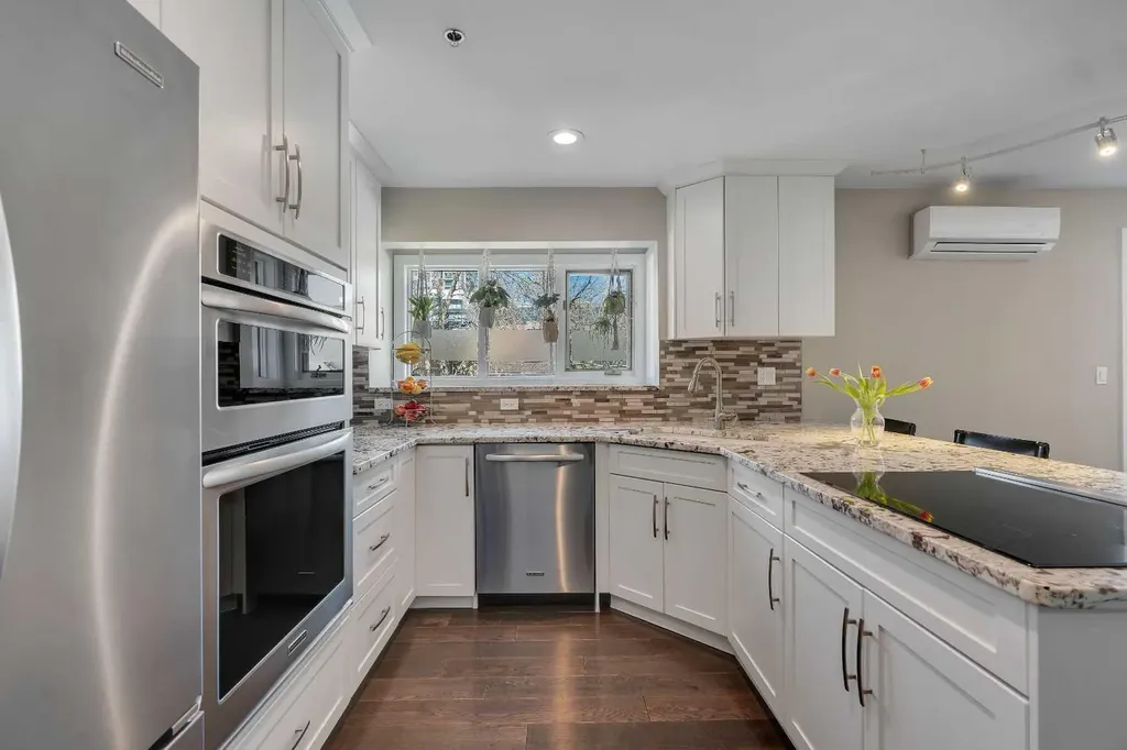 916 19 Avenue SW Calgary AB T2T 0H7
