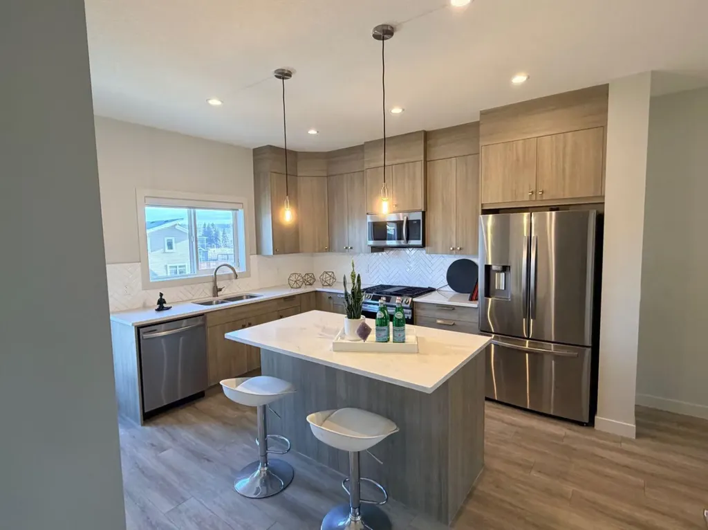 224 River Heights Drive Cochrane AB T4C2T8