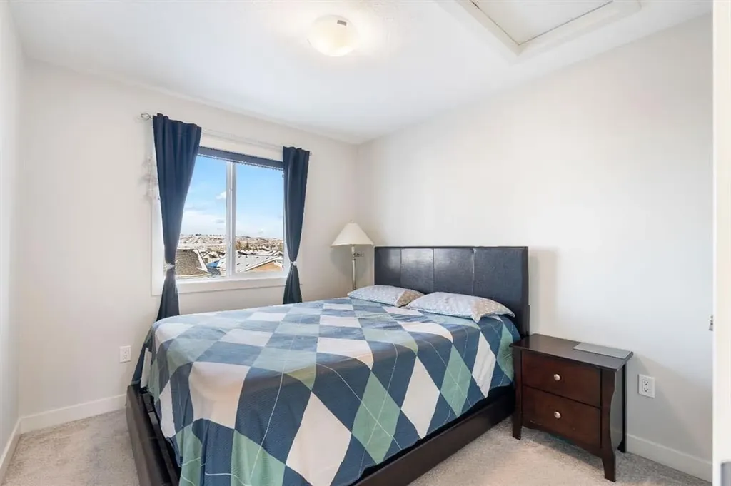 224 River Heights Drive Cochrane AB T4C2T8