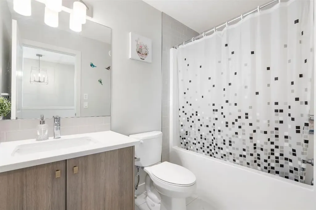 224 River Heights Drive Cochrane AB T4C2T8