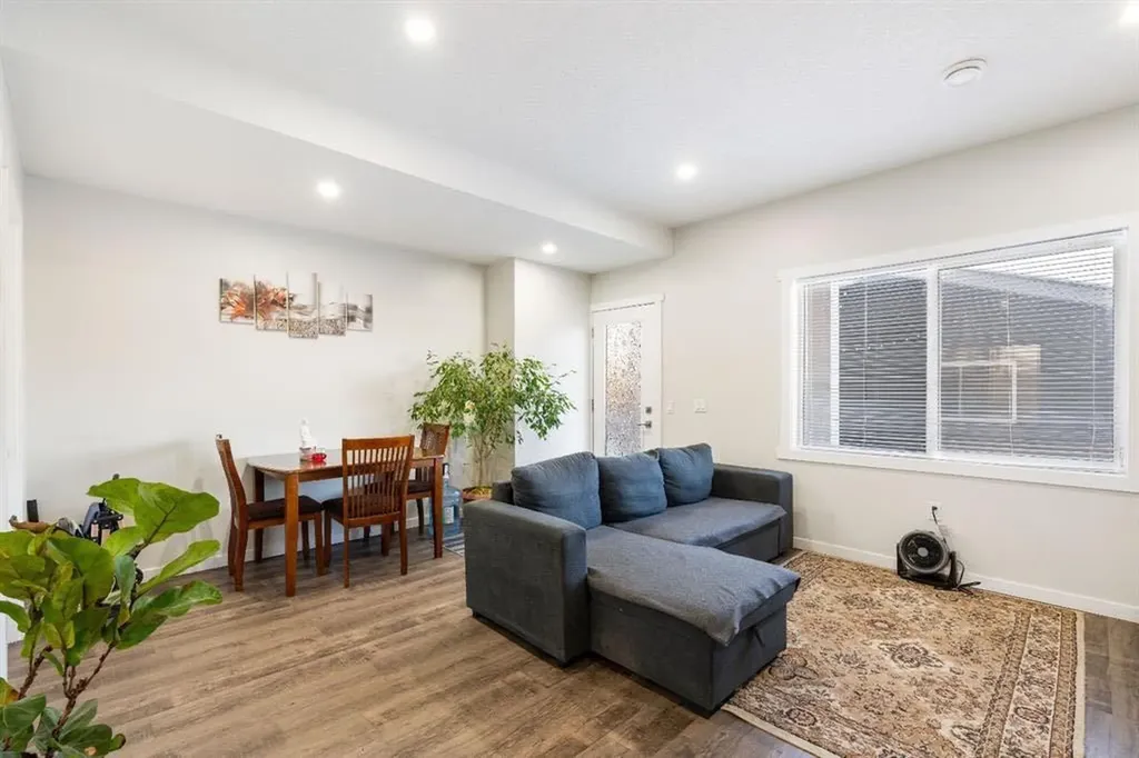 224 River Heights Drive Cochrane AB T4C2T8