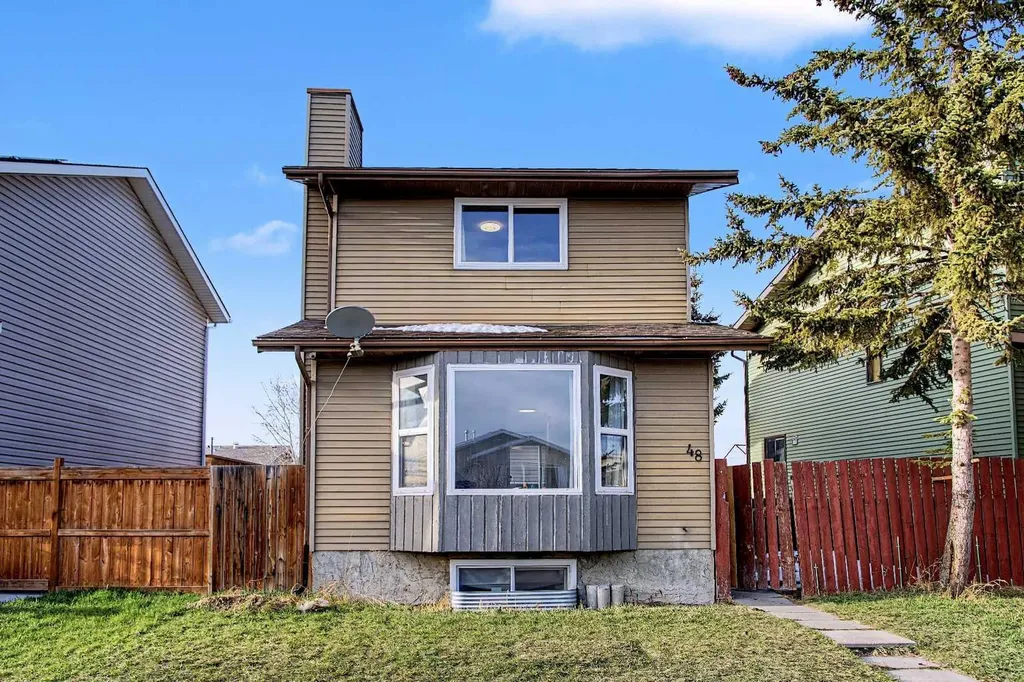 48 Whitworth Way NE Calgary AB T1Y 6A8