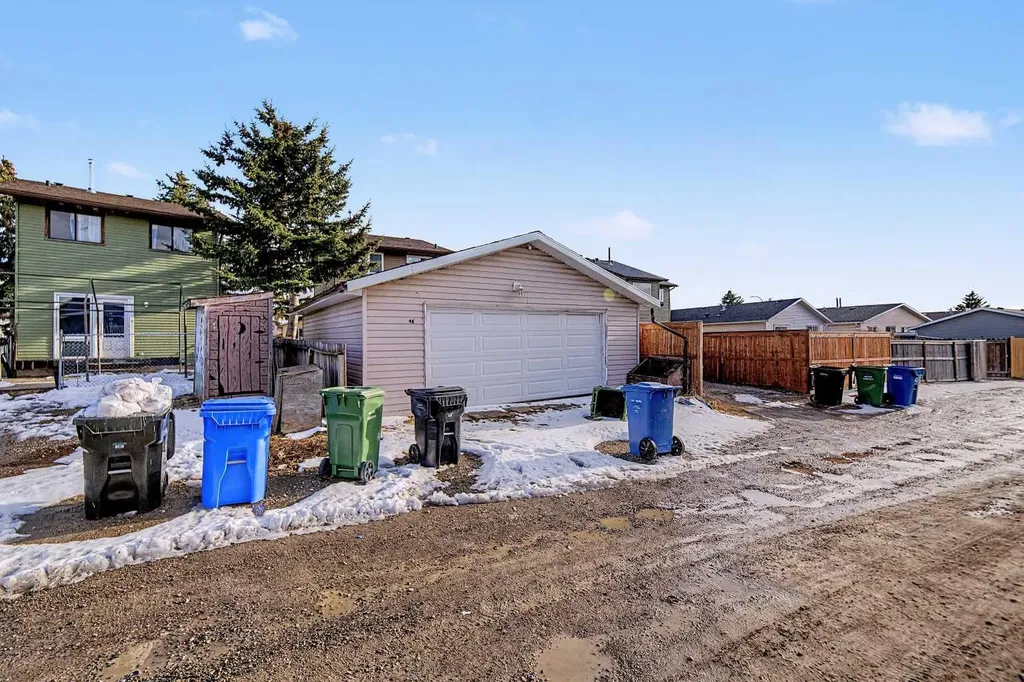 48 Whitworth Way NE Calgary AB T1Y 6A8
