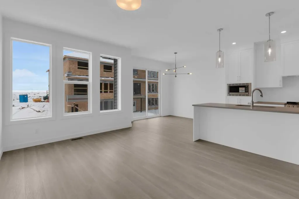 1321 South Point Parade SW Airdrie AB T4B 0Y7
