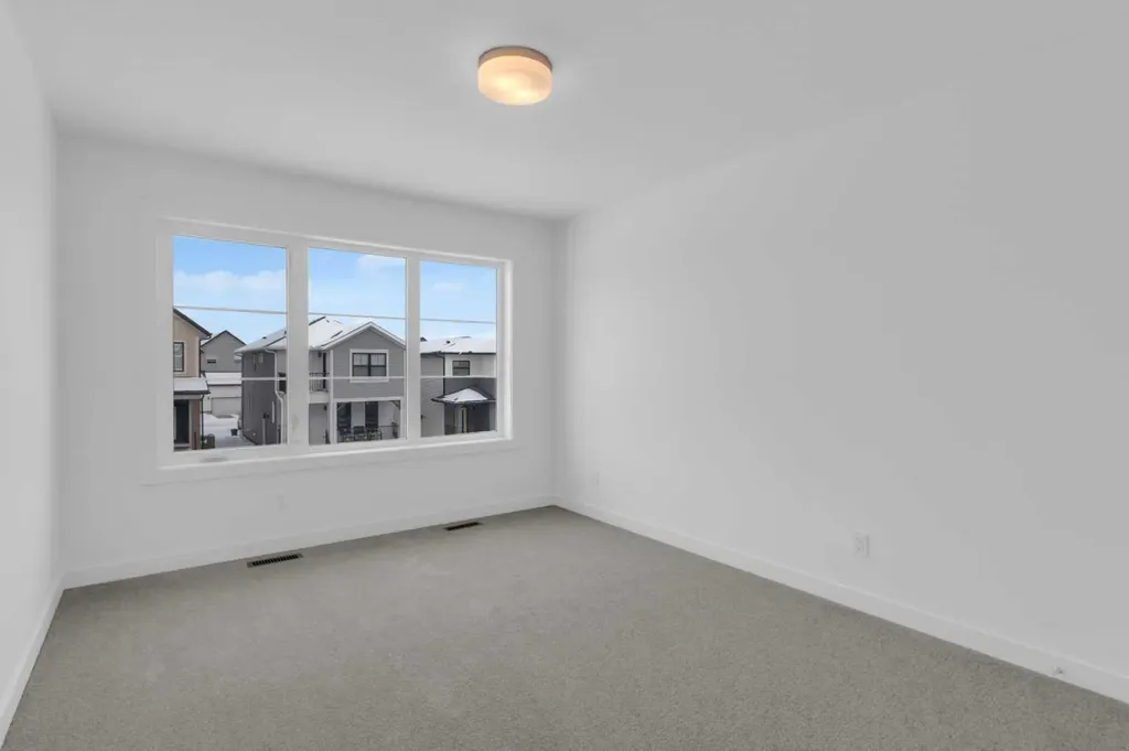 1321 South Point Parade SW Airdrie AB T4B 0Y7