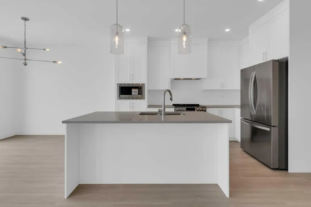 1321 South Point Parade SW Airdrie AB T4B 0Y7