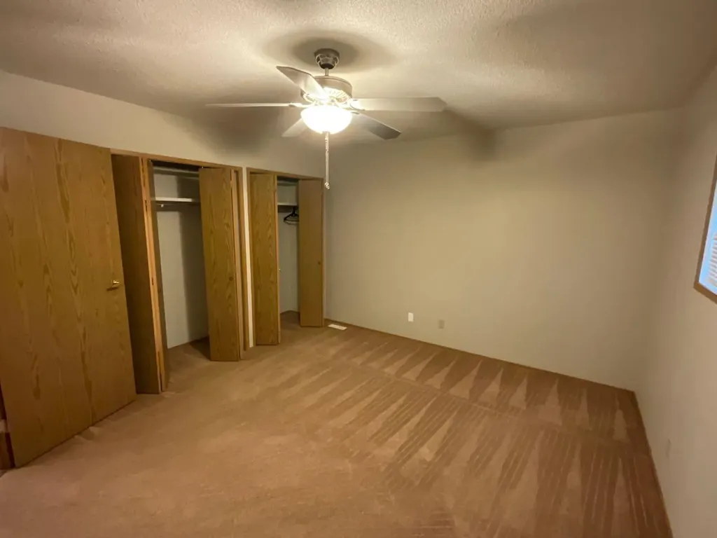 35 Ellis Street Red Deer AB T4R 2C8