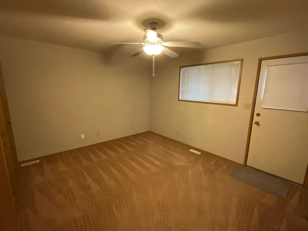 35 Ellis Street Red Deer AB T4R 2C8